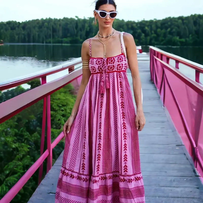 Vestido de Verão com Detalhe de Crochê e Bordado